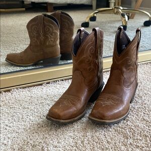 Brown Western Cowboy Boots (women’s)